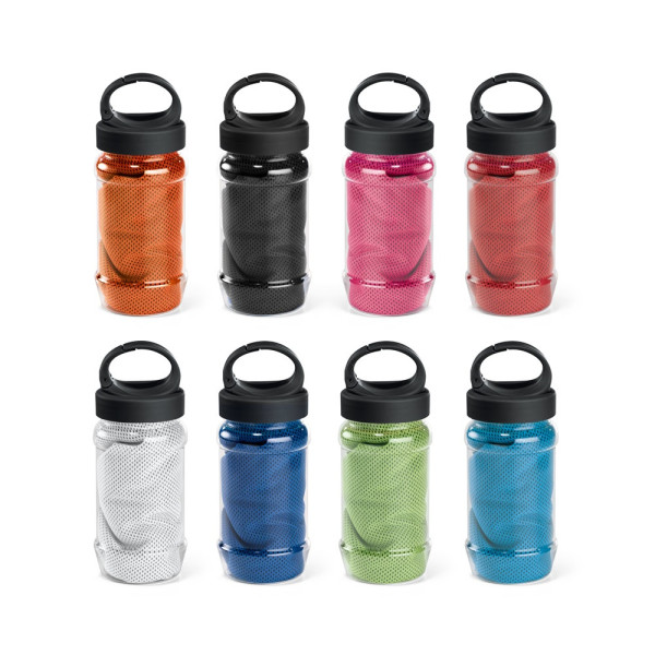 ARTX PLUS. Set met een PP en PET fles en een polyamide en polyester sporthanddoek